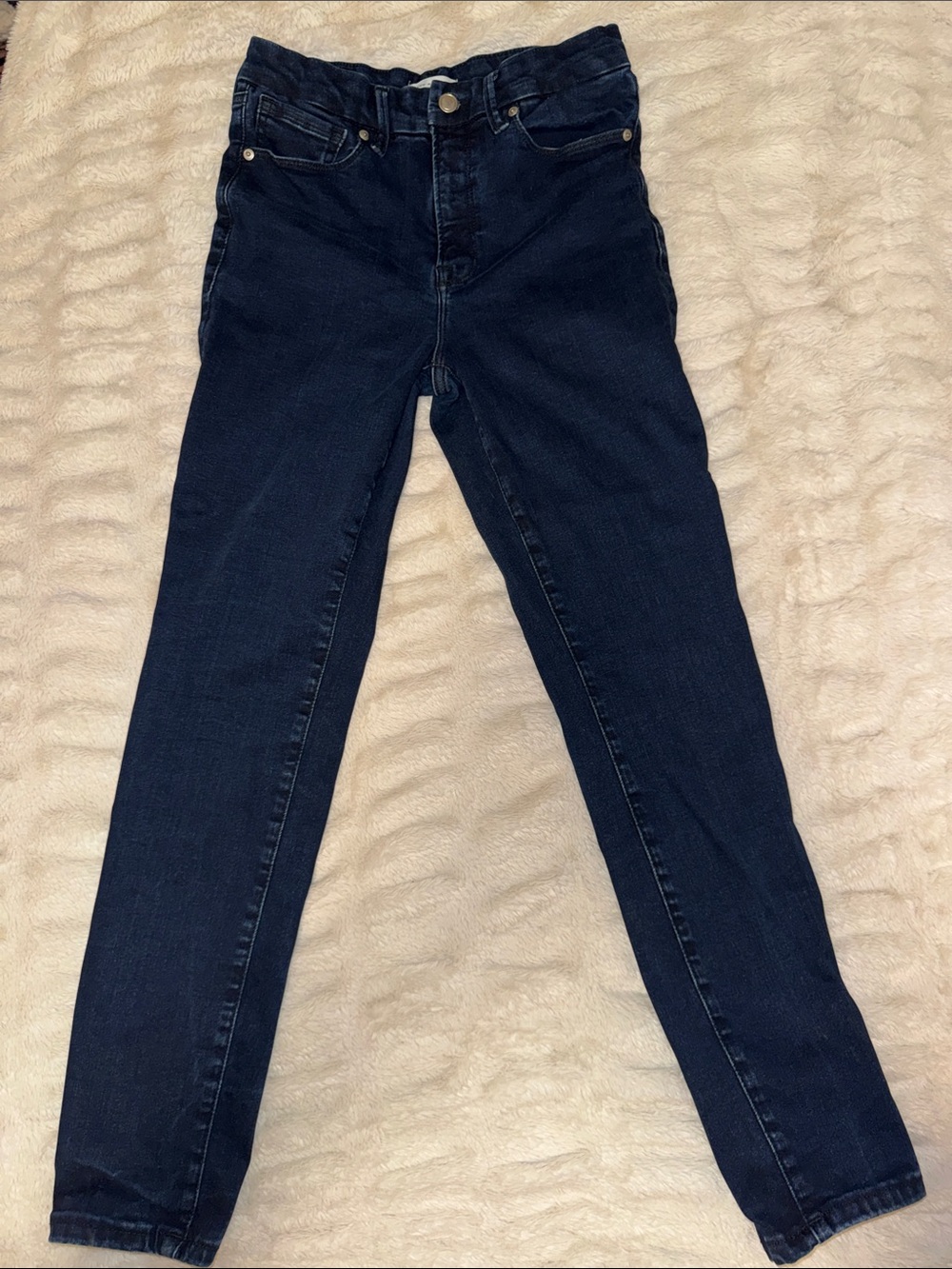 Good American “Always Fits” Stretch Skinny Jeans: Fits Sizes 6-12